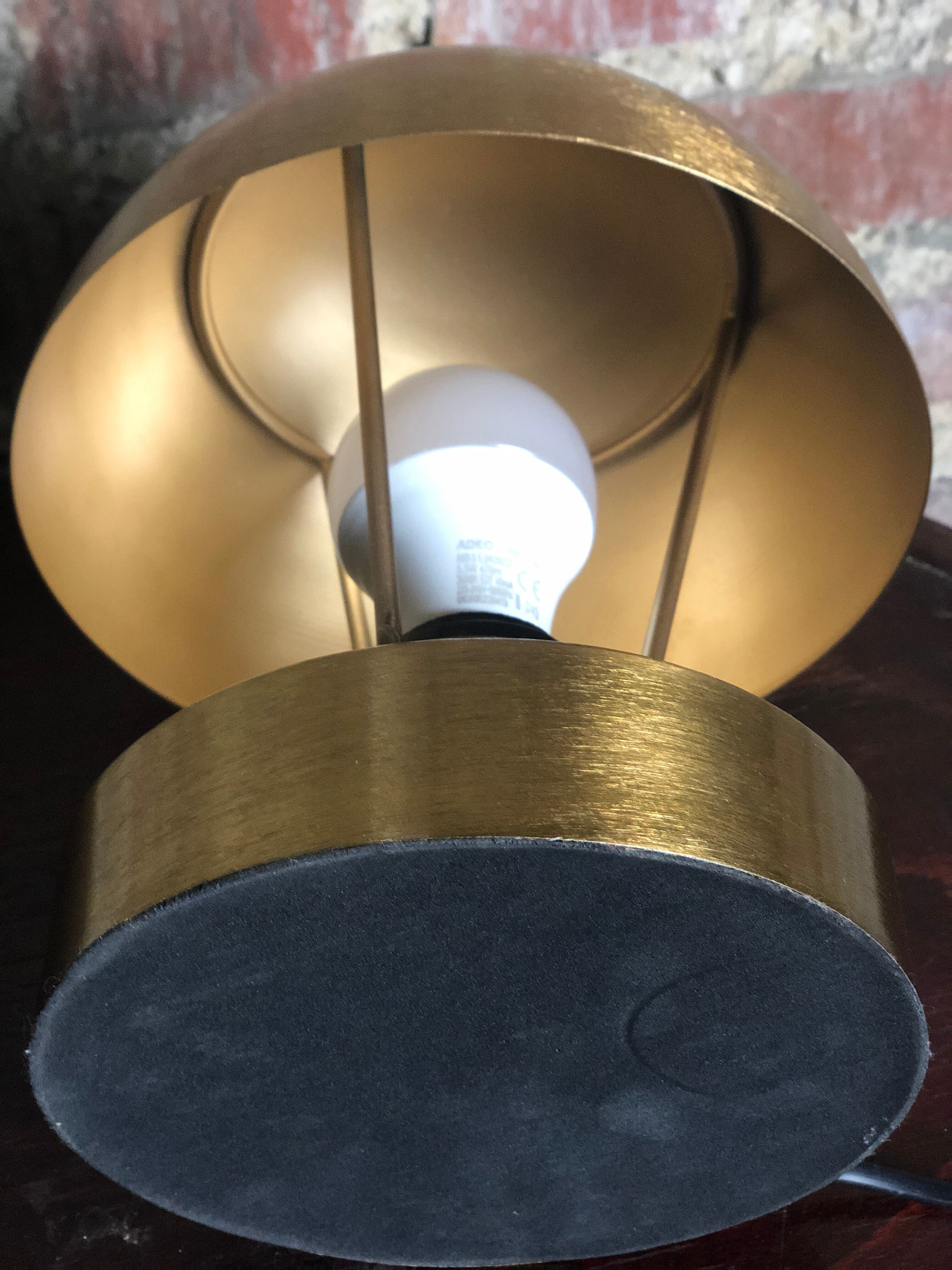 Art Deco-style mushroom lamp in gilded brass