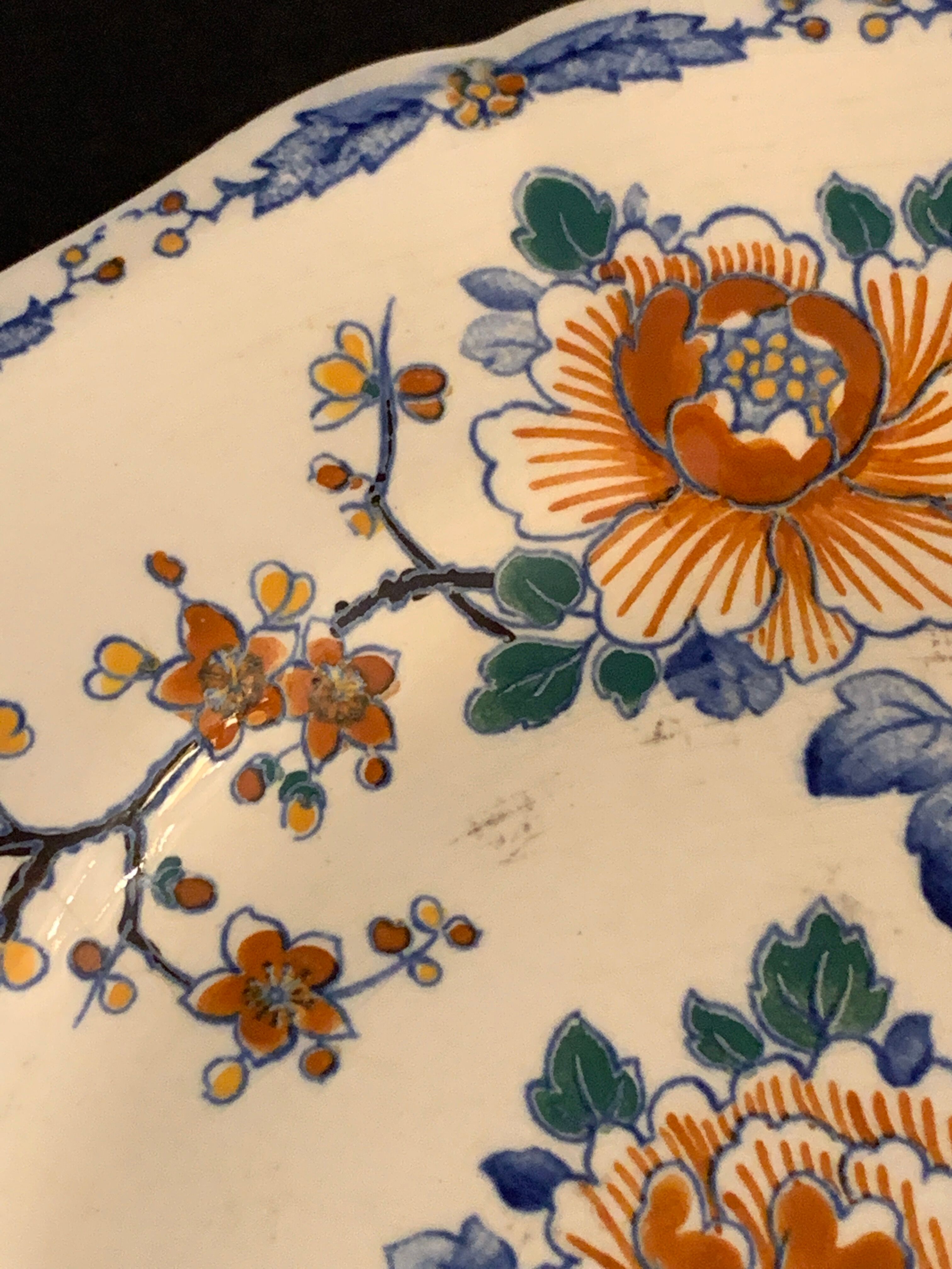 11 flat plates Rooster with Peonies, Gien earthenware