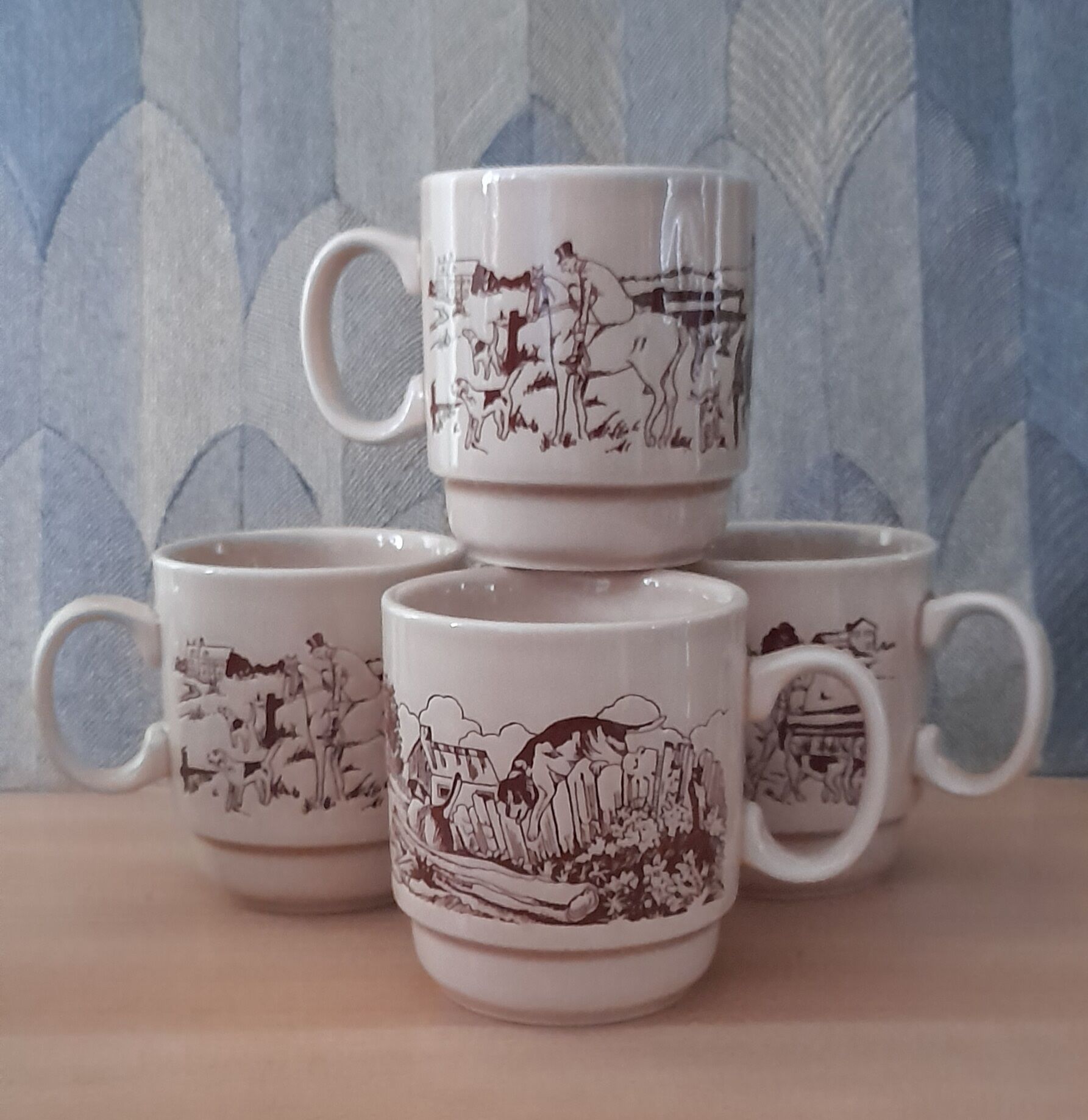 4 cups/mugs brown/beige - KilnCraft Stl England Deco hunting - vintage