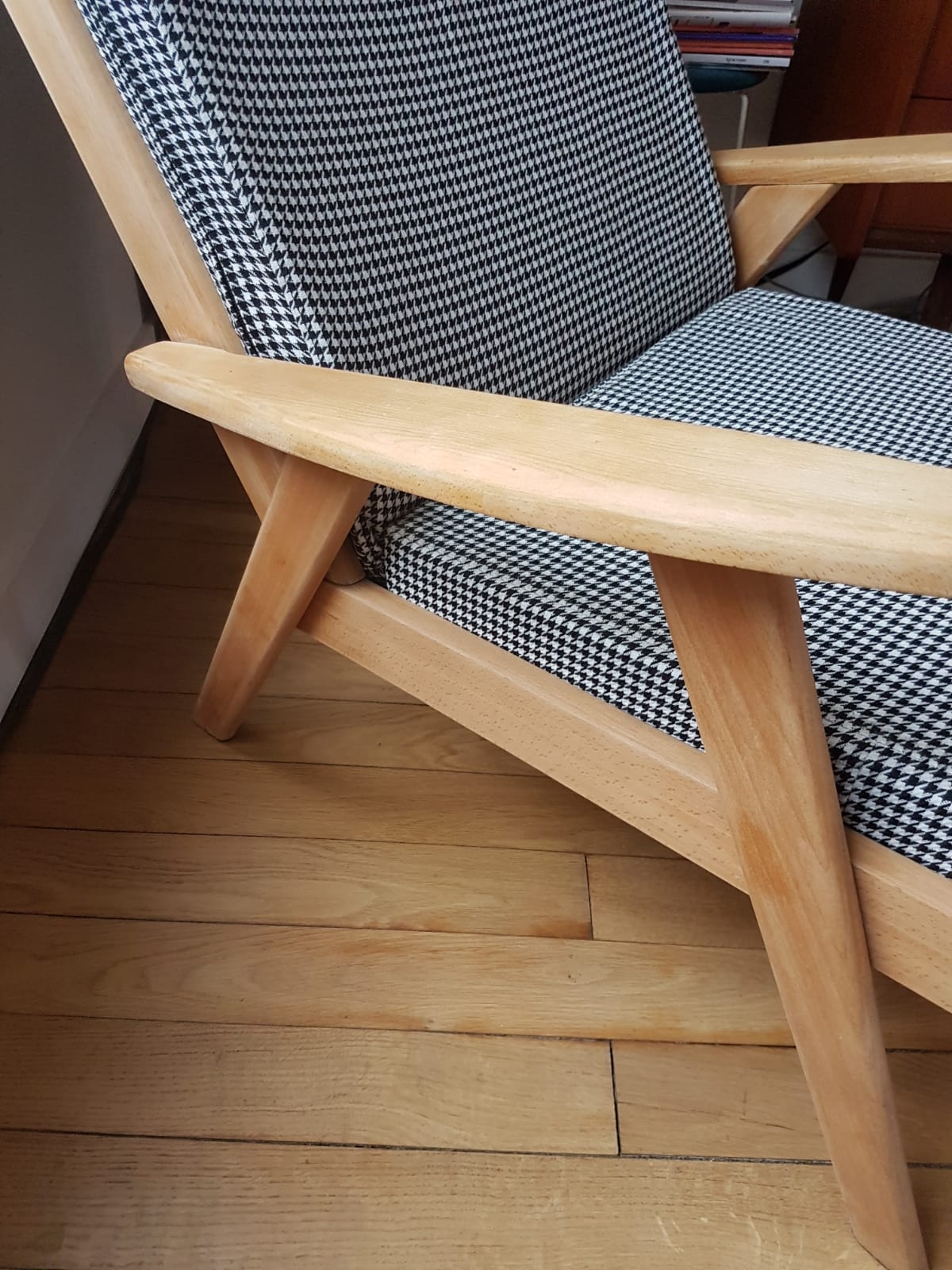 Vintage feet compass armchair