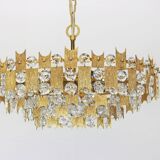 Impressive large chandelier in gilded brass and crystal glass by Palwa Germany, 1960s.