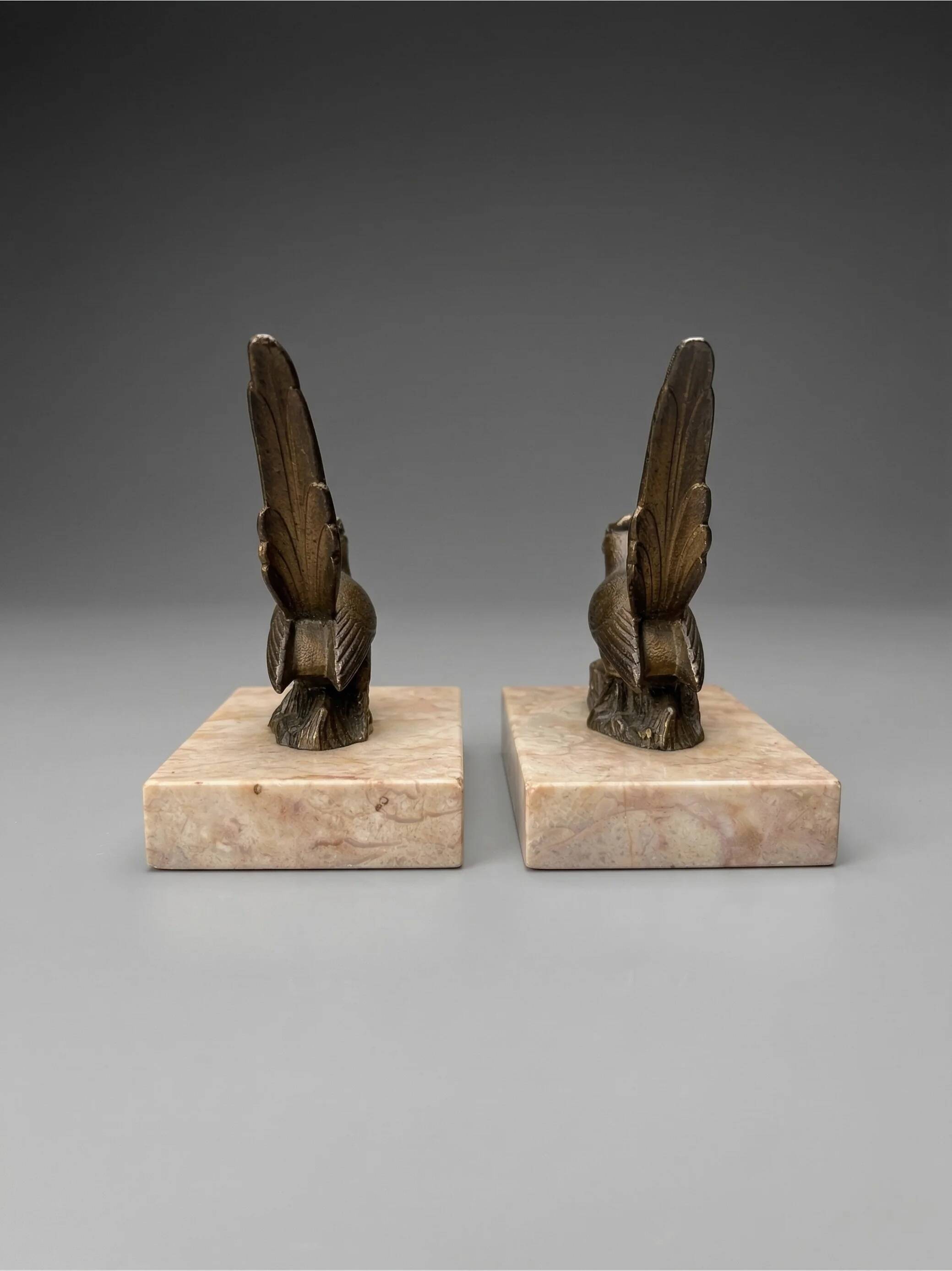 Art Deco bookends with birds – patinated metal and pink marble