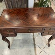 Louis XV style desk with 5 drawers and 2 shelves, late 19th century, 102x57cm