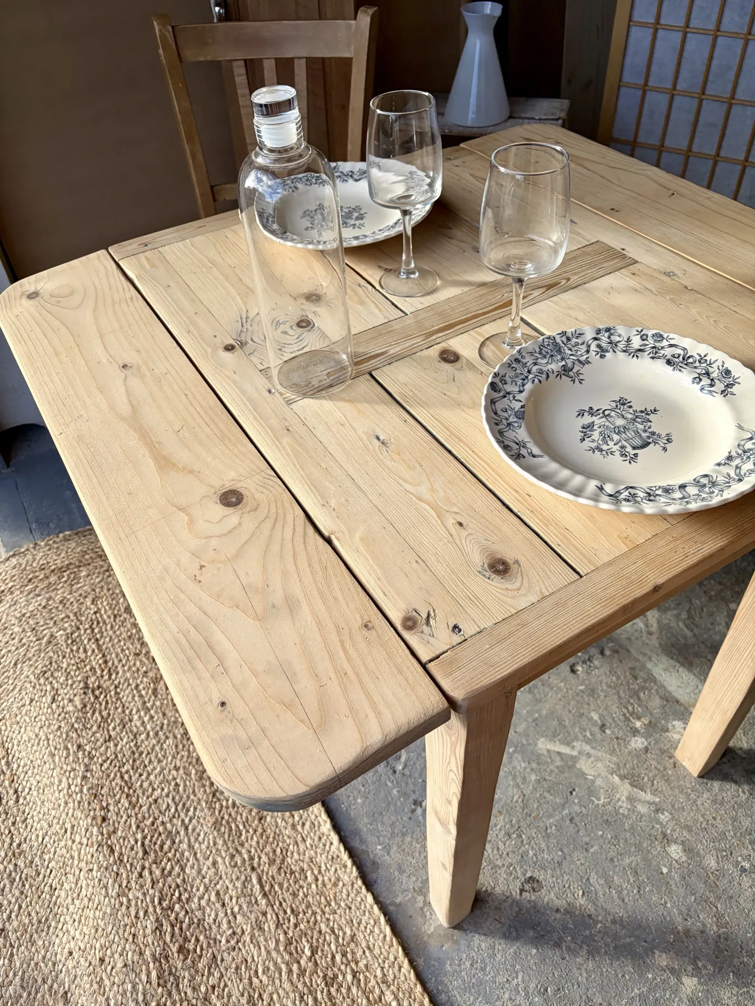 Folding wooden table
