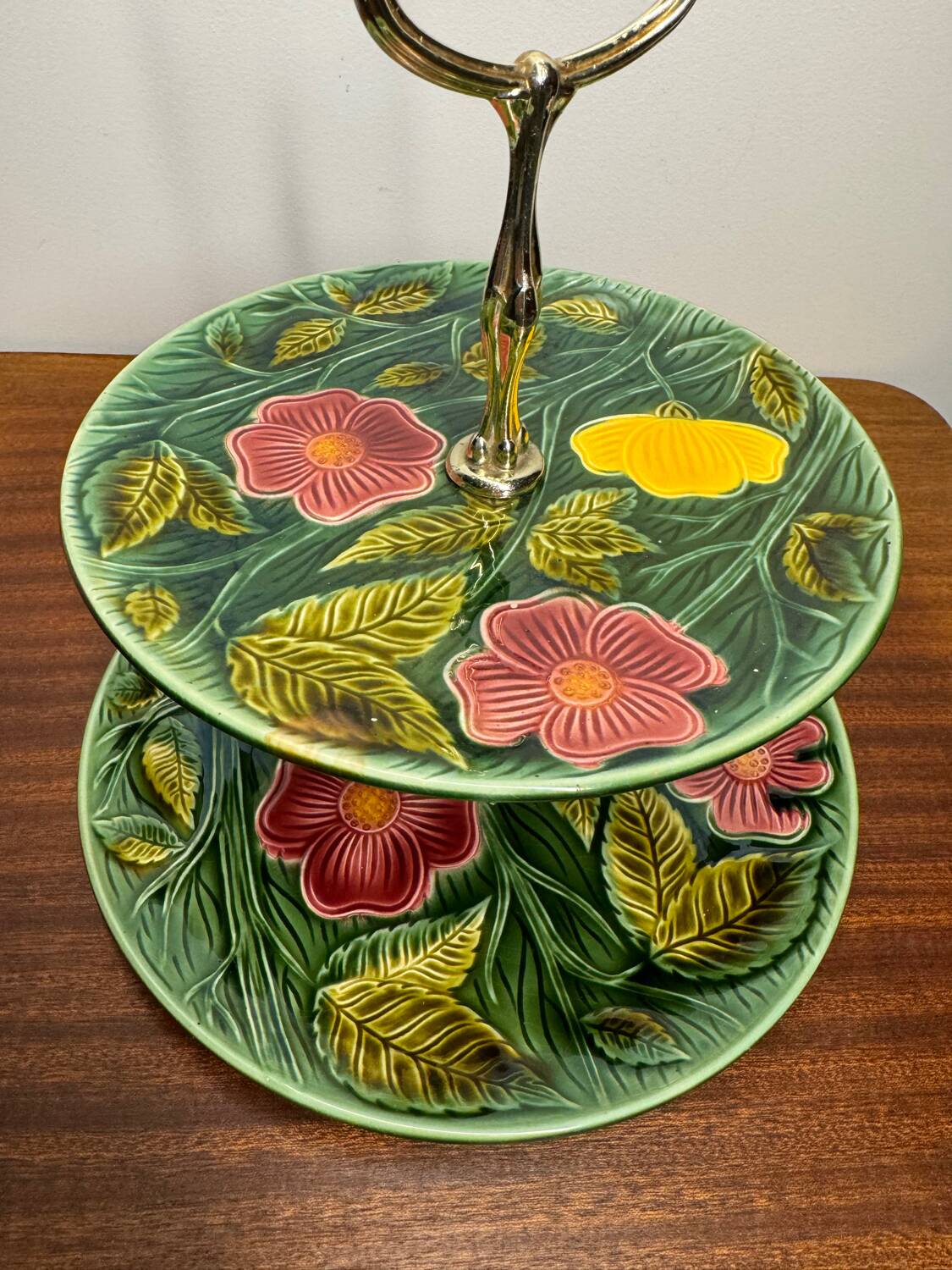 Ancient Sarreguemines Majolica Servant