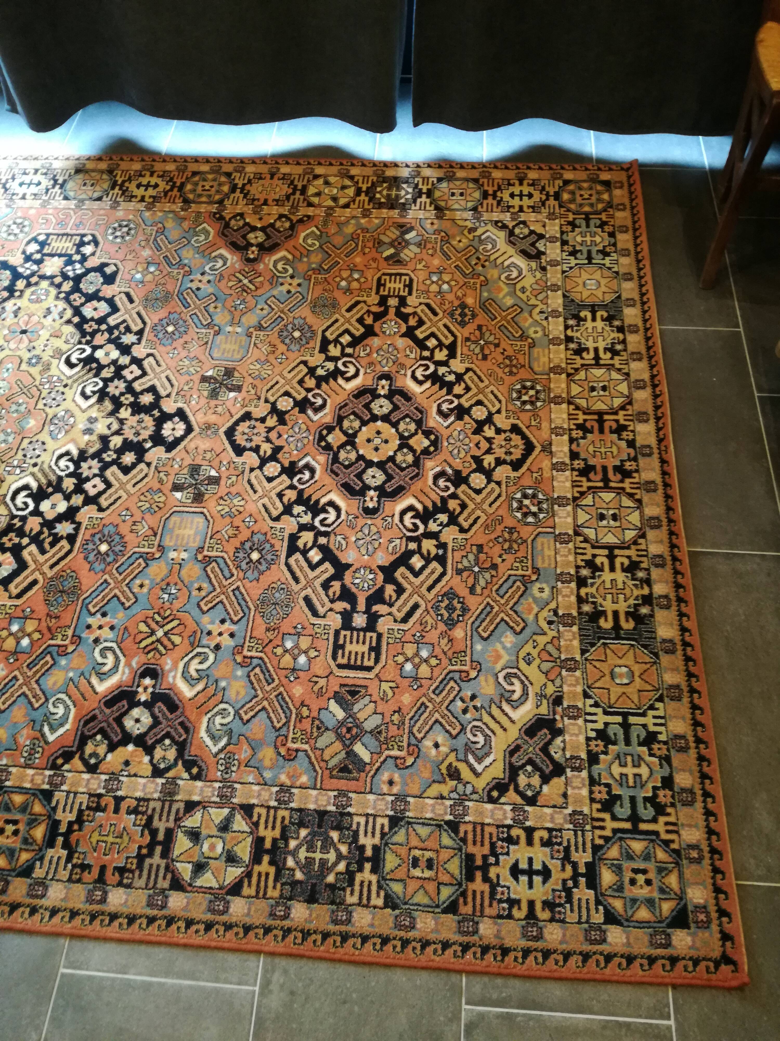 Persian oriental carpet 2m x 3m