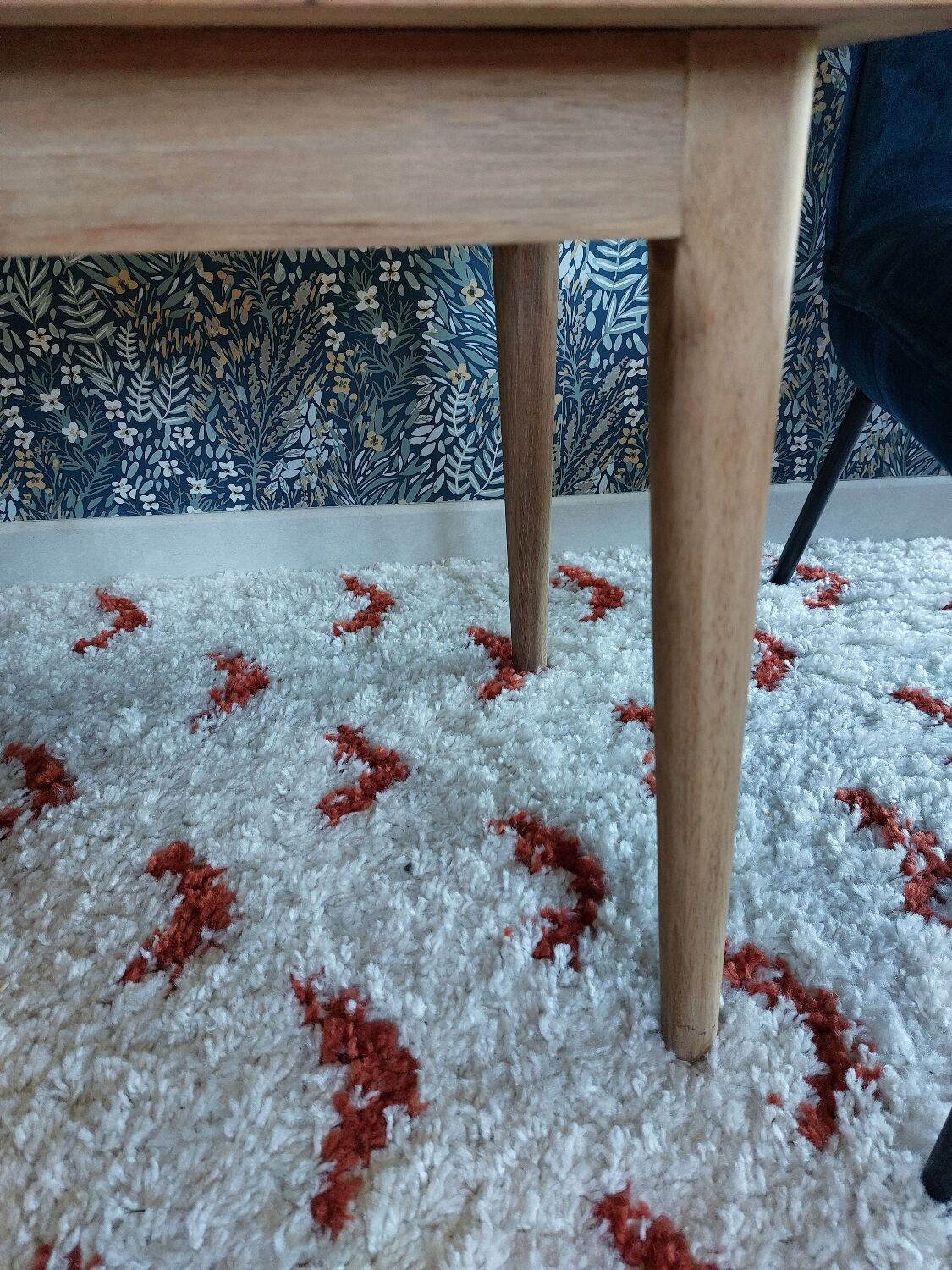 Scandinavian solid wood foot side table