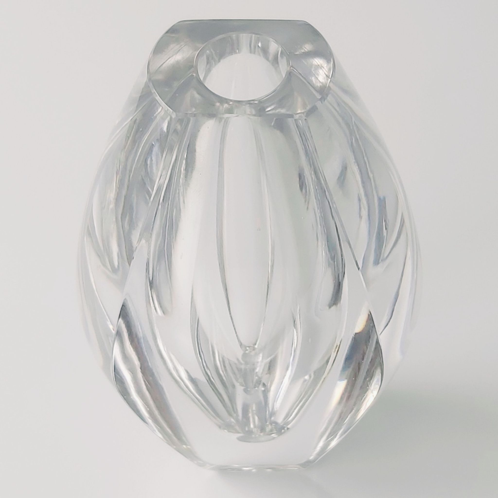 "Ventana" glass vase by Mona Morales-Schildt for Kosta, Sweden, 1950