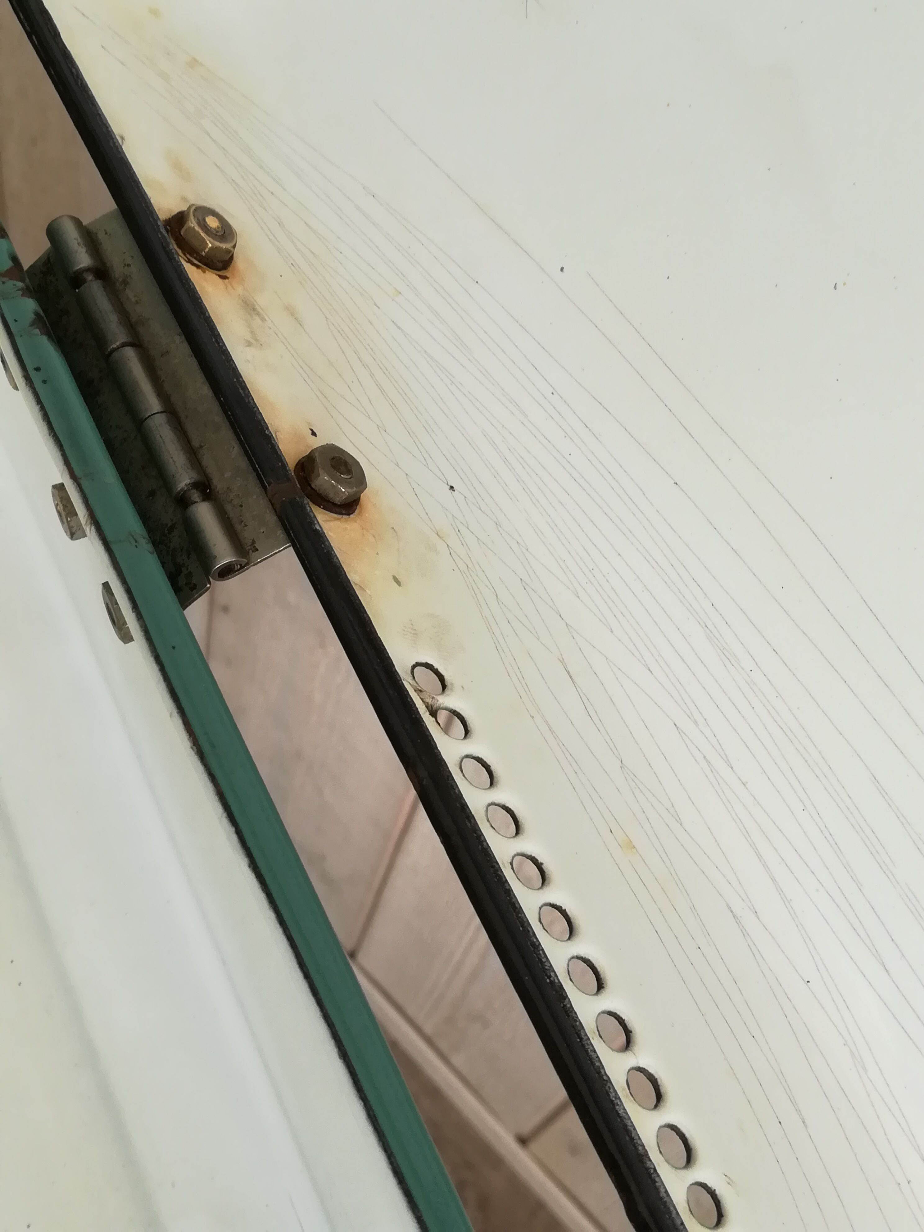 Minth blue enamelled metal box