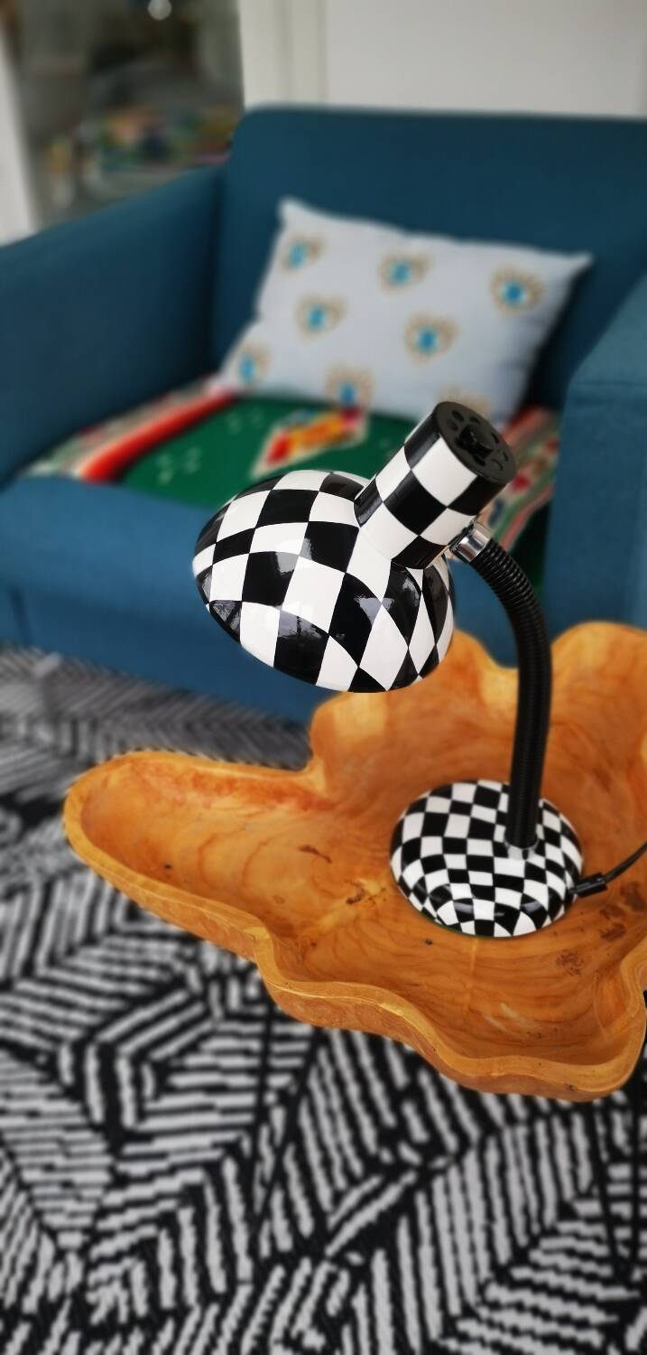 Optical checkerboard lamp