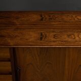 Danish buffet in rosewood, model no. 18, made in Oman by Jun Mobelfabrik, 1960s.