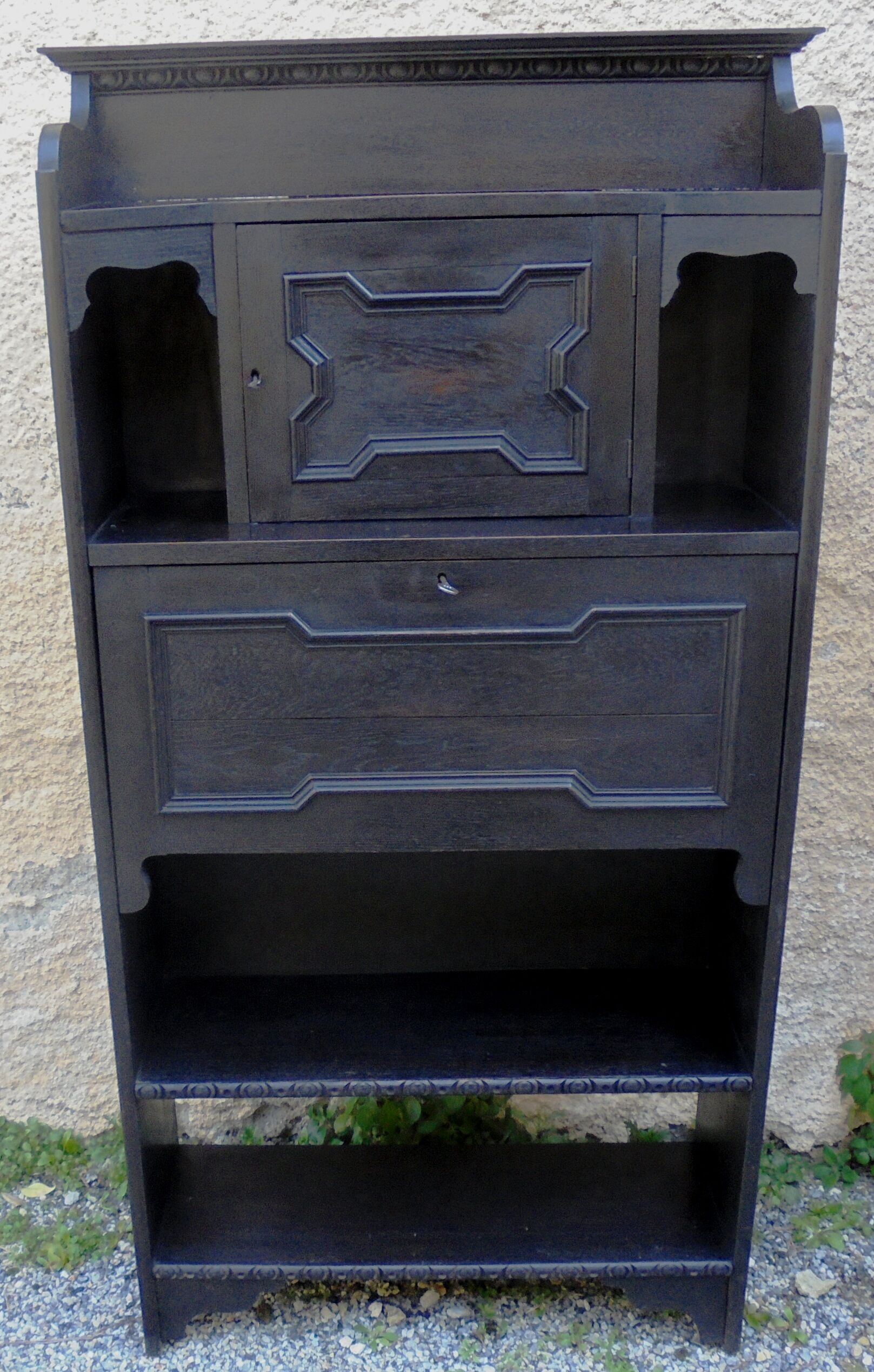 English Secretary cabinet