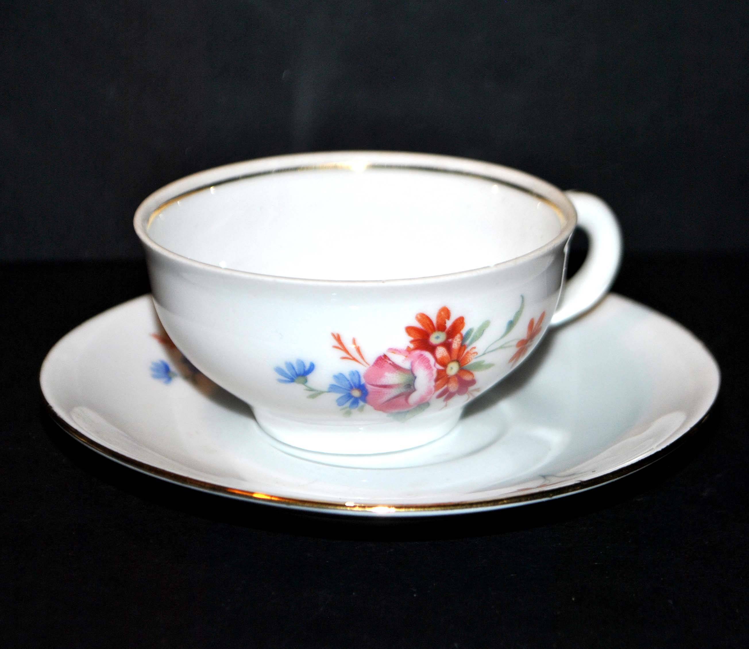CPN, Vintage porcelain flower cup - Luxury Porcelain La Compagnie Nationale de Porcelaine