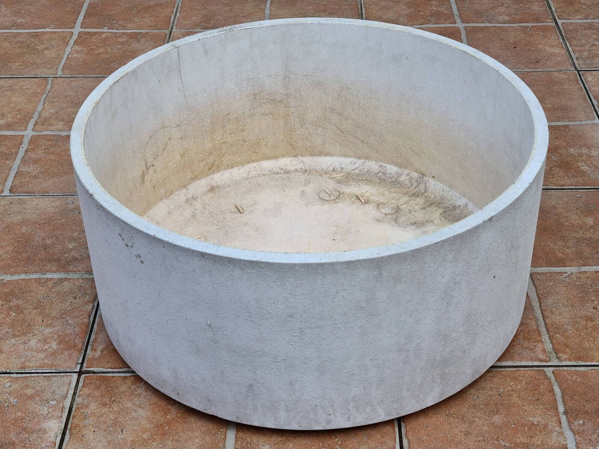 Large round container in composite material for garden, 53 cm in diameter and 25 cm in height
