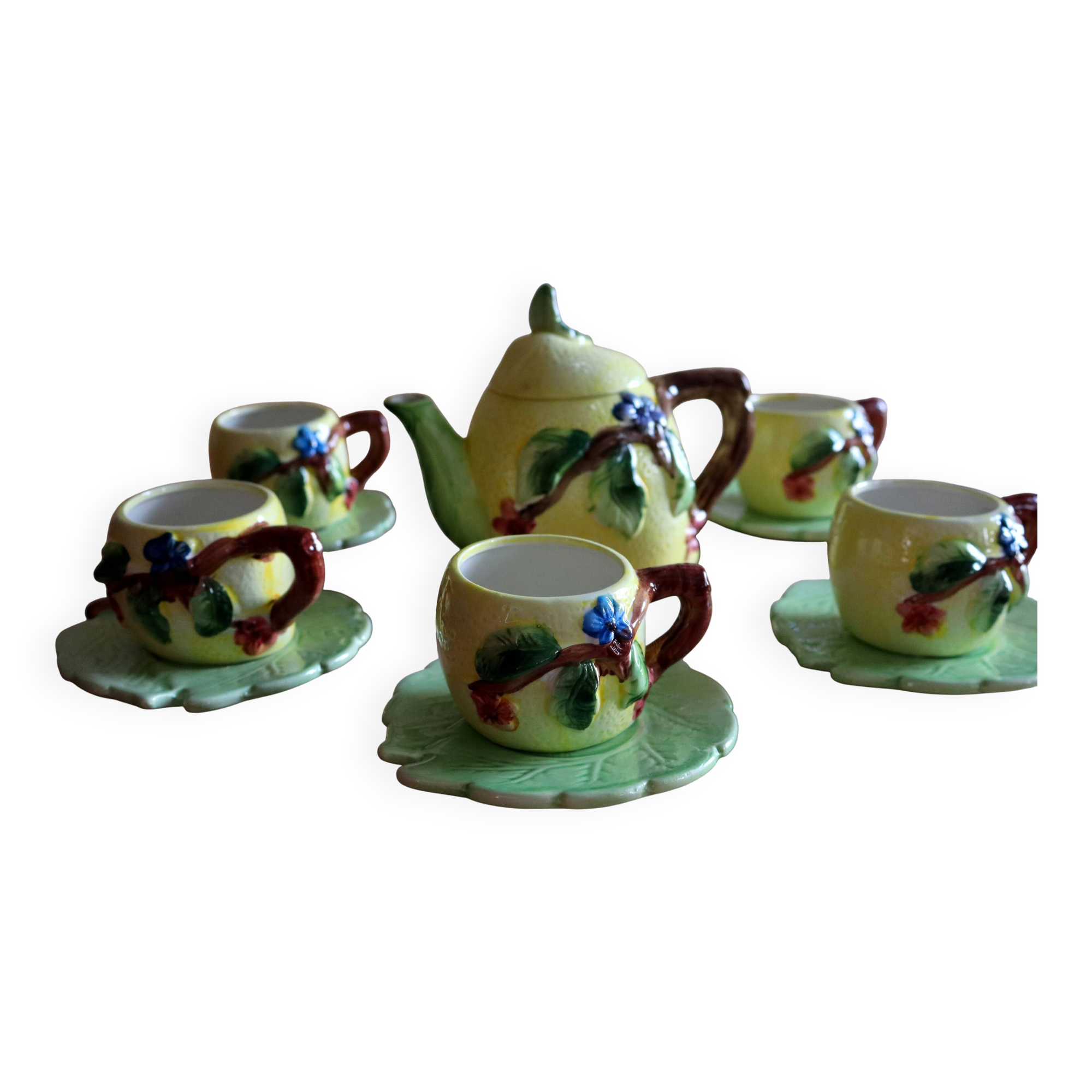 Tea / coffee service in earthenware "Lemon" on display – 15 pieces