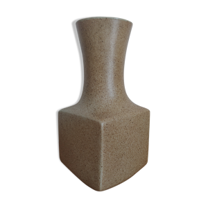 Vase section carrée