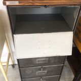 Metal clamshell furniture