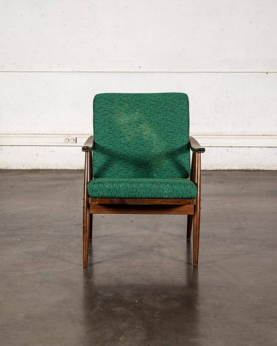 Boomerang chair in green fabric