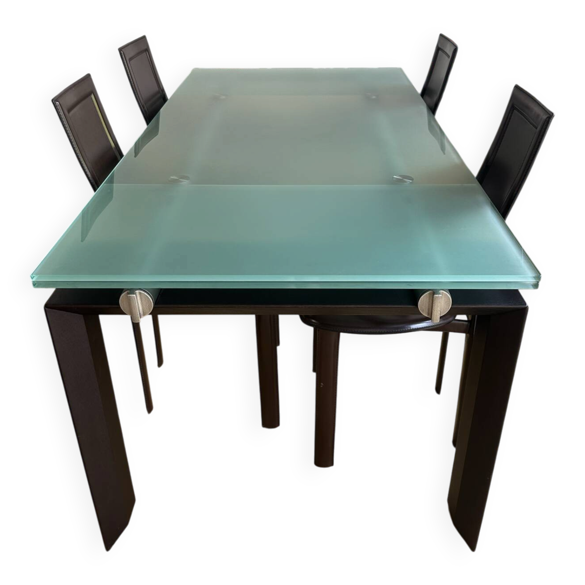 Table de repas extensible modèle Stilt par Decoma Design pour Desalto,