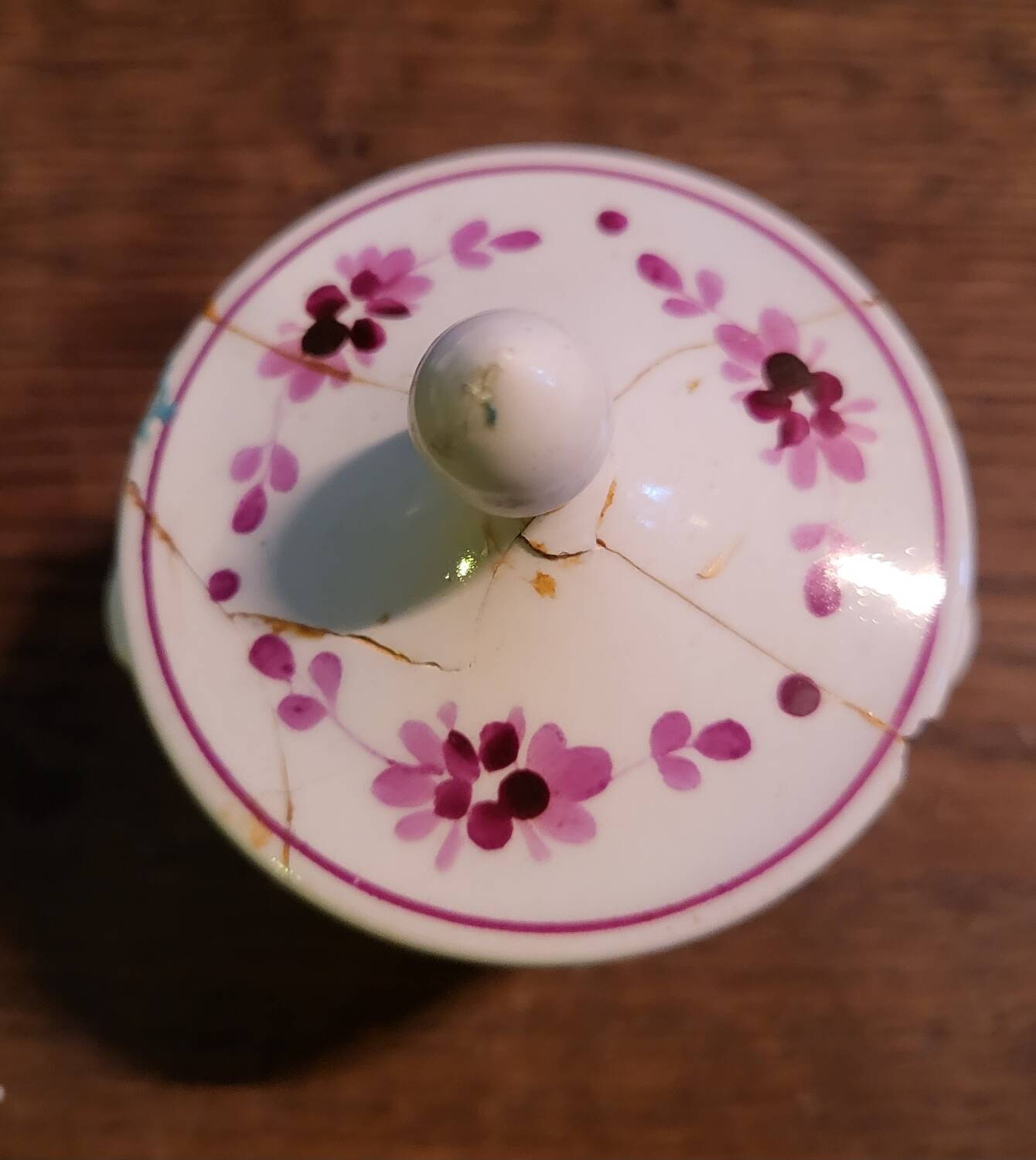 Old porcelain dinette