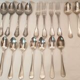 15 spoons & 4 silver metal forks