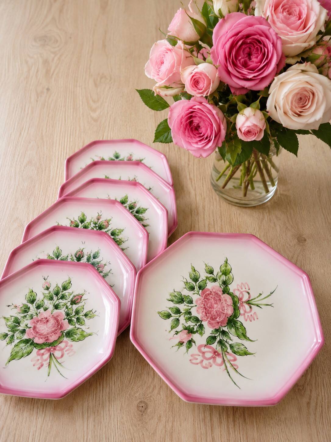 dessert plates and serving dish in earthenware – hand-painted decoration