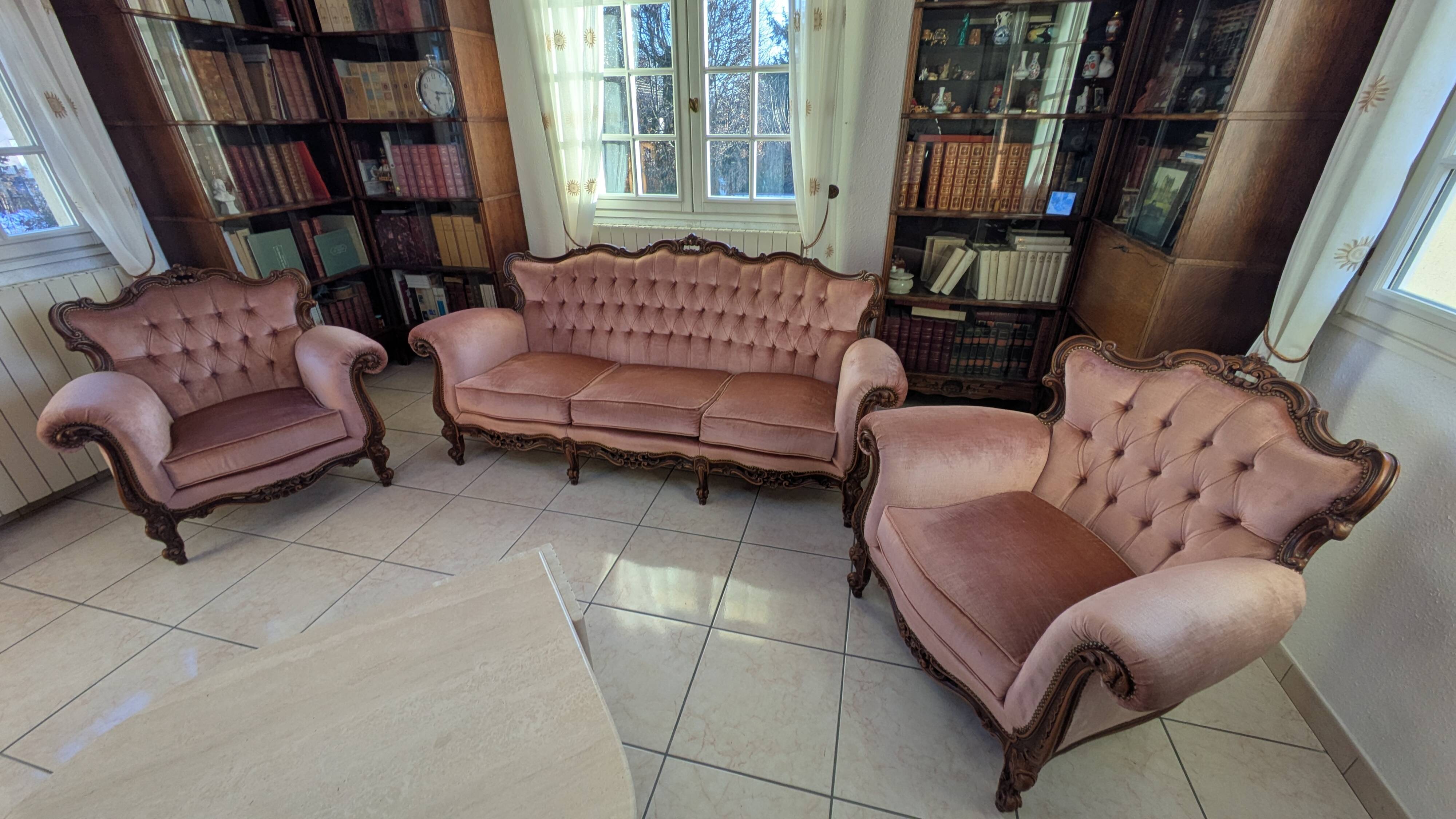 Living room sofa and 2 Napoleon III armchairs in tufted velvet.