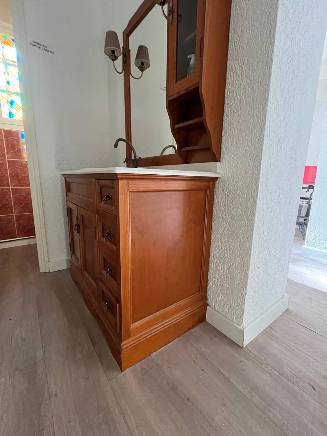 Meuble de toilettes / salle de bain