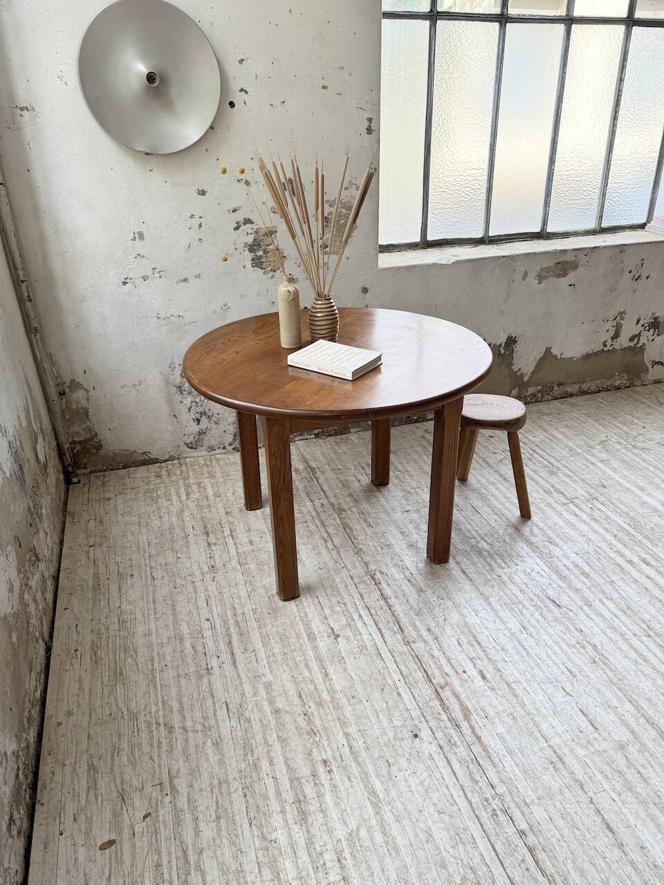 Round oak table 1950