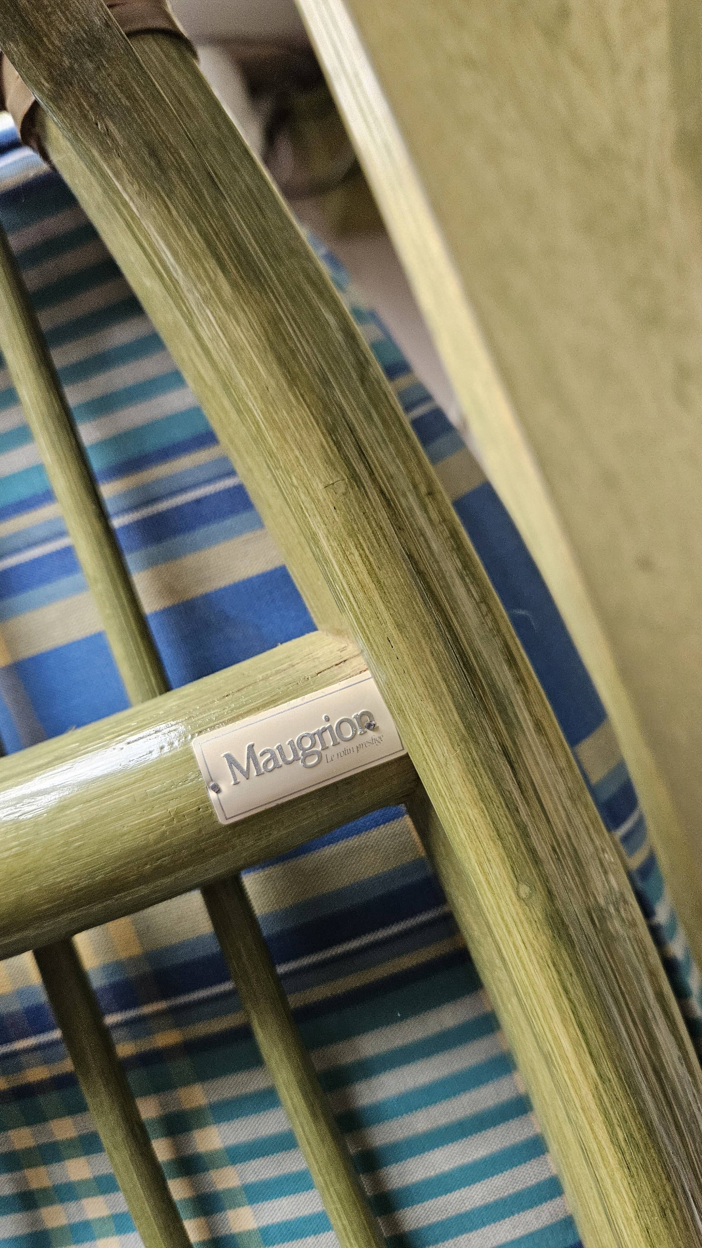 Vintage Maugrion desk in solid wood from the 1980s.