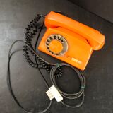 Téléphone vintage orange