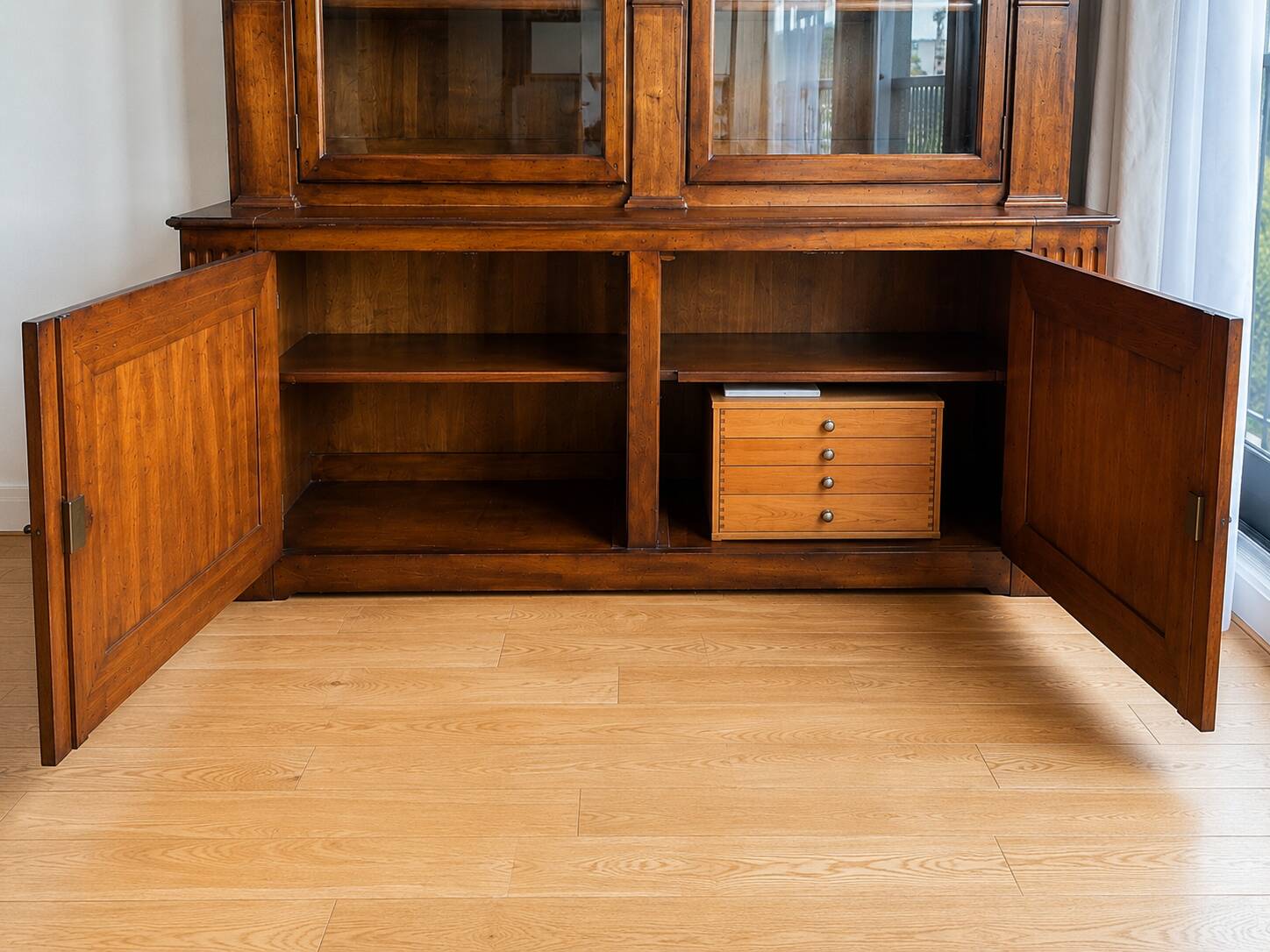 Display cabinet / glass bookcase Roche Bobois in cherry wood – 2 sections