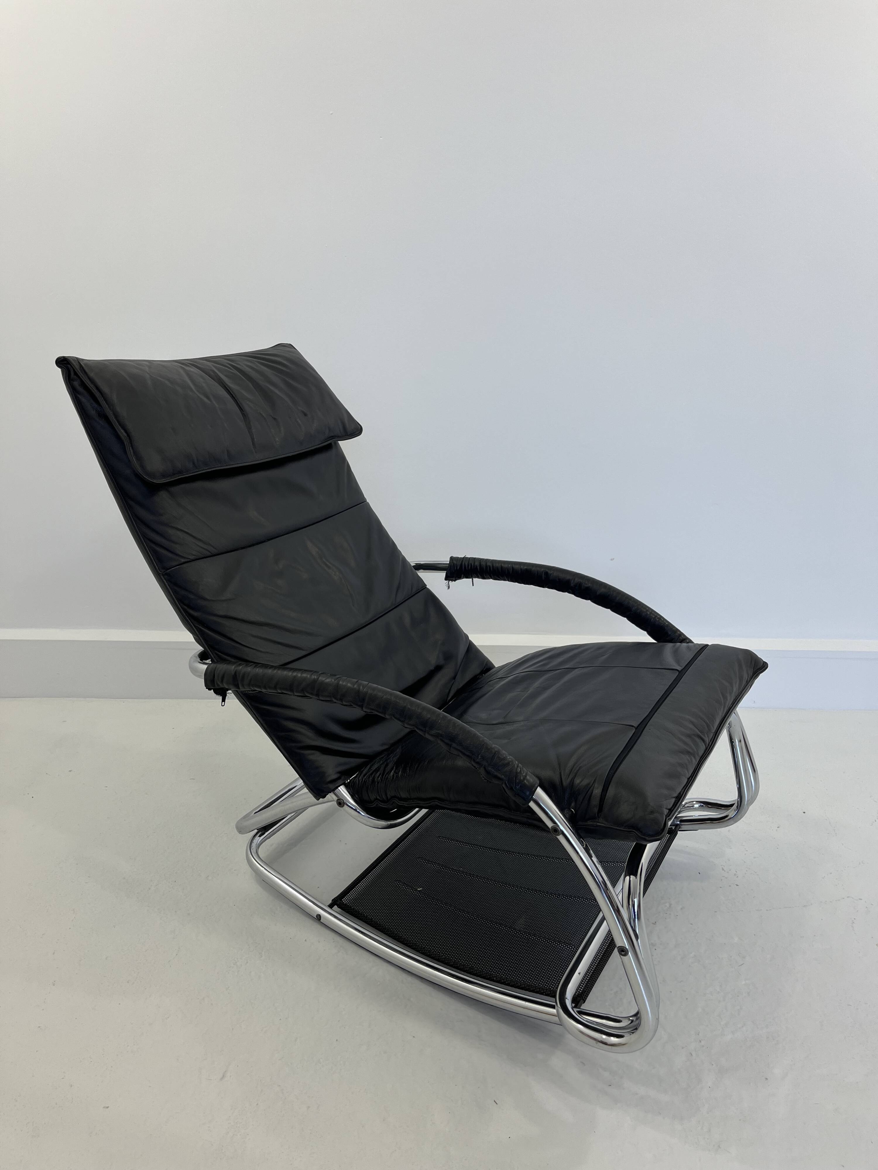 Fauteuil à bascule en cuir par Jochen Hoffman, années 1990