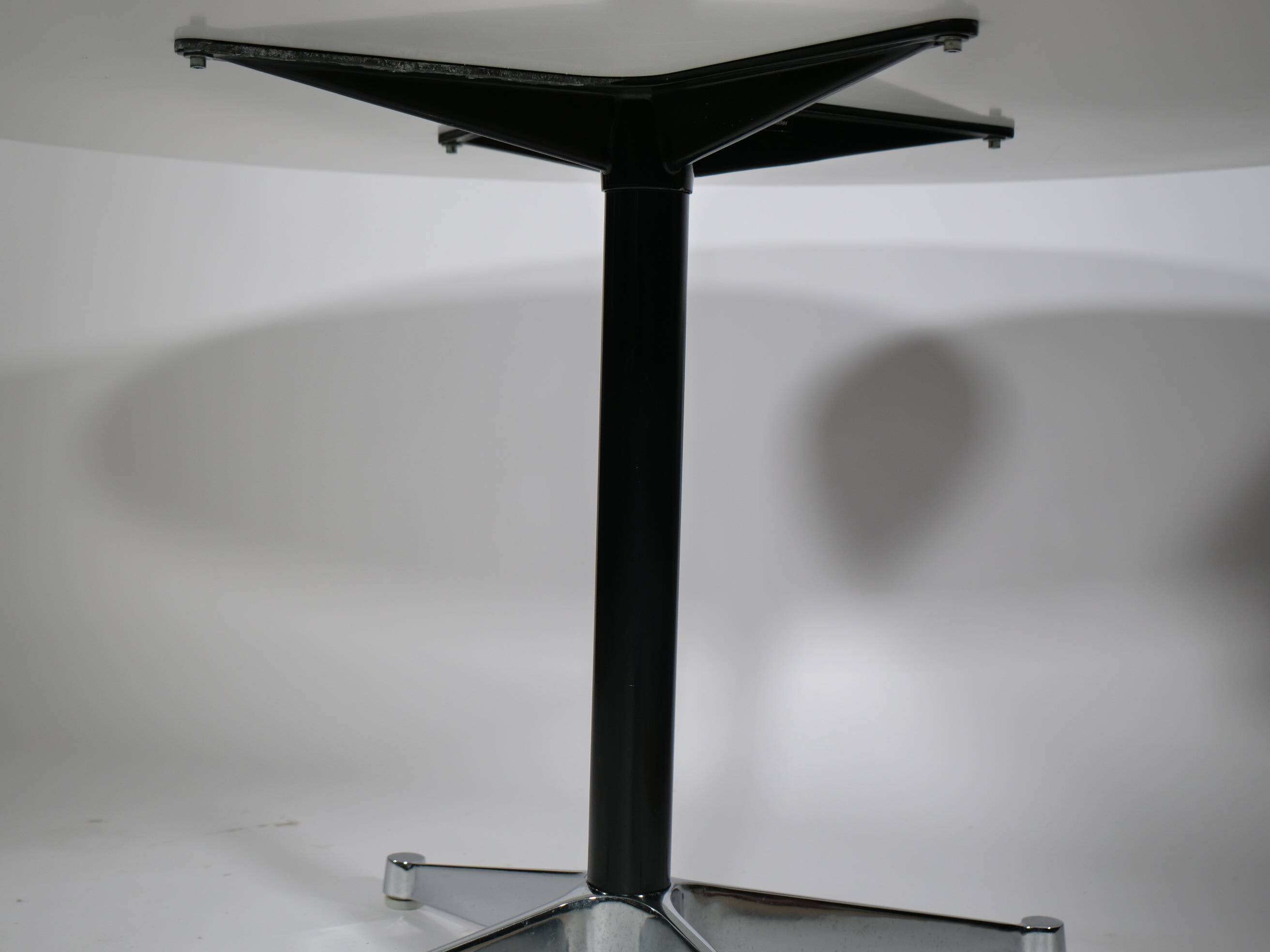 Eames Dining Table, Designed by Herman Miller – Mid-Century Vintage Table from the 1970s