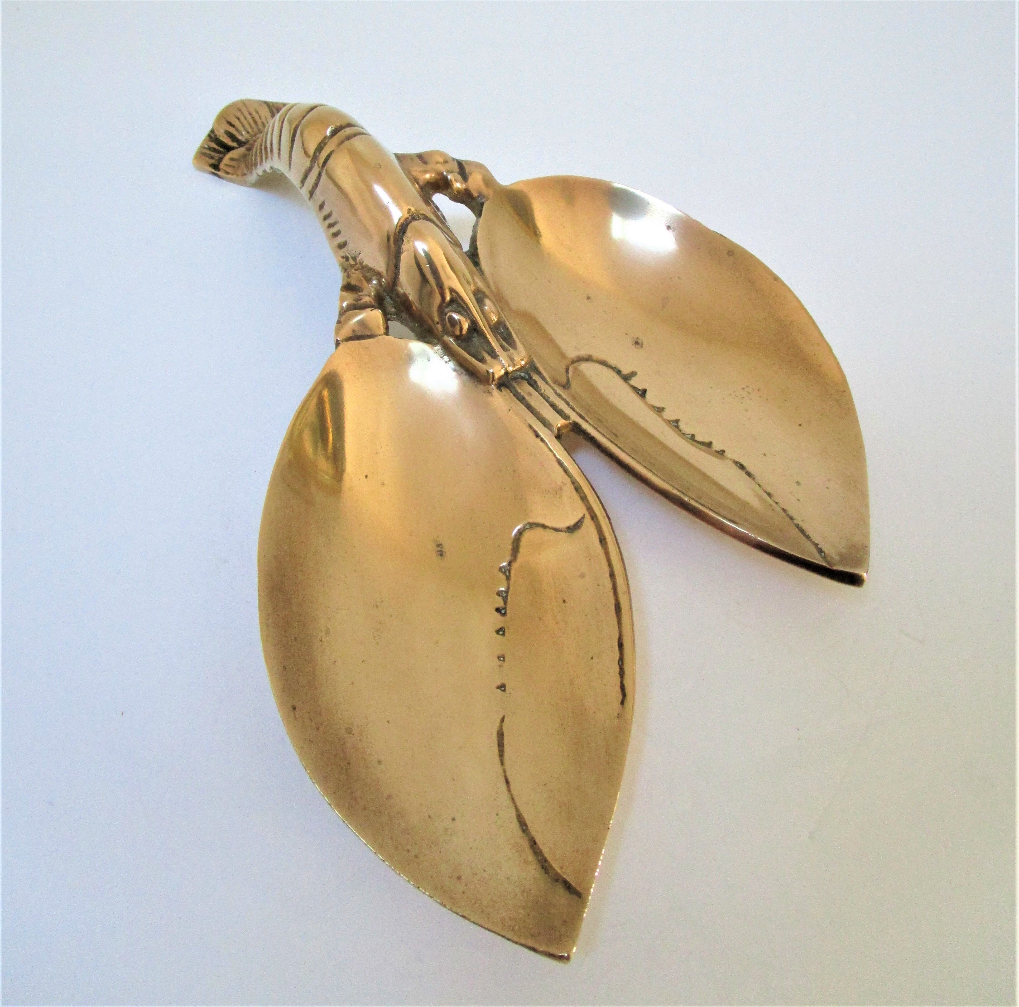 Solid brass lobster forming zoomorphic plateau