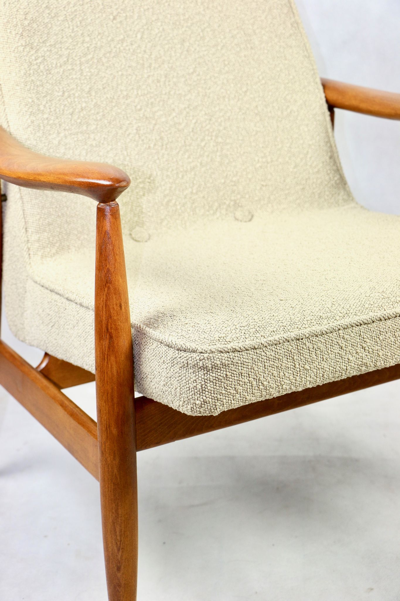 GFM 300-202 armchair in beige boucle by J Kedziorek 1970s