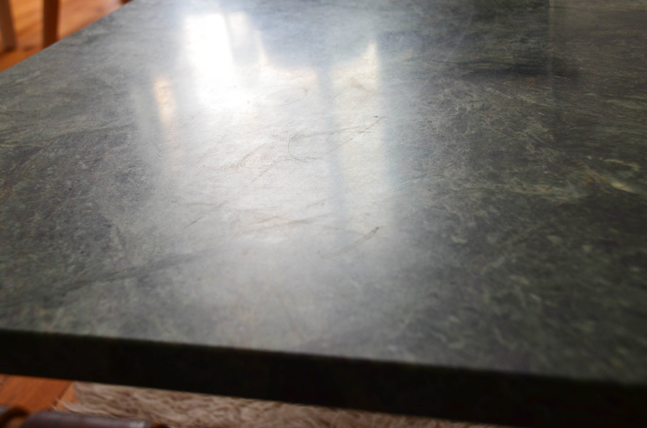 Dujo cuba coffee table in green marble and rosewood 70s