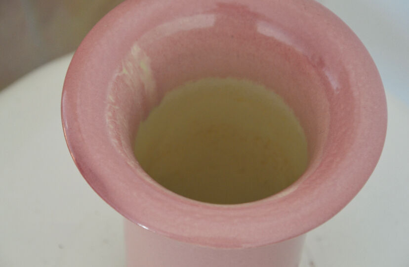 Pink vintage vase with rounded edges