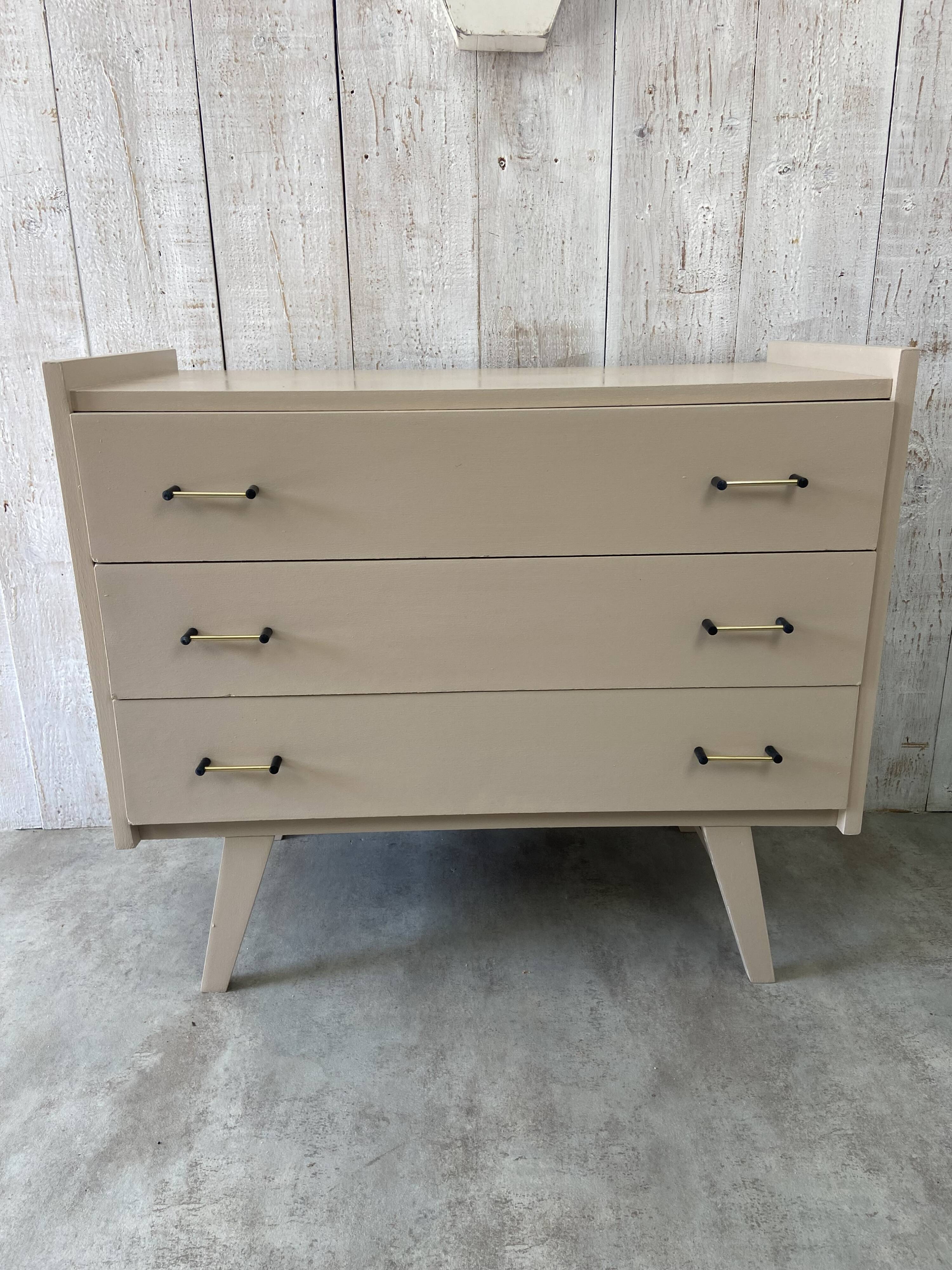 Vintage chest of drawers