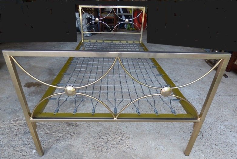 Bed 1 person vintage with metal headboard and footboard and spring metal box spring