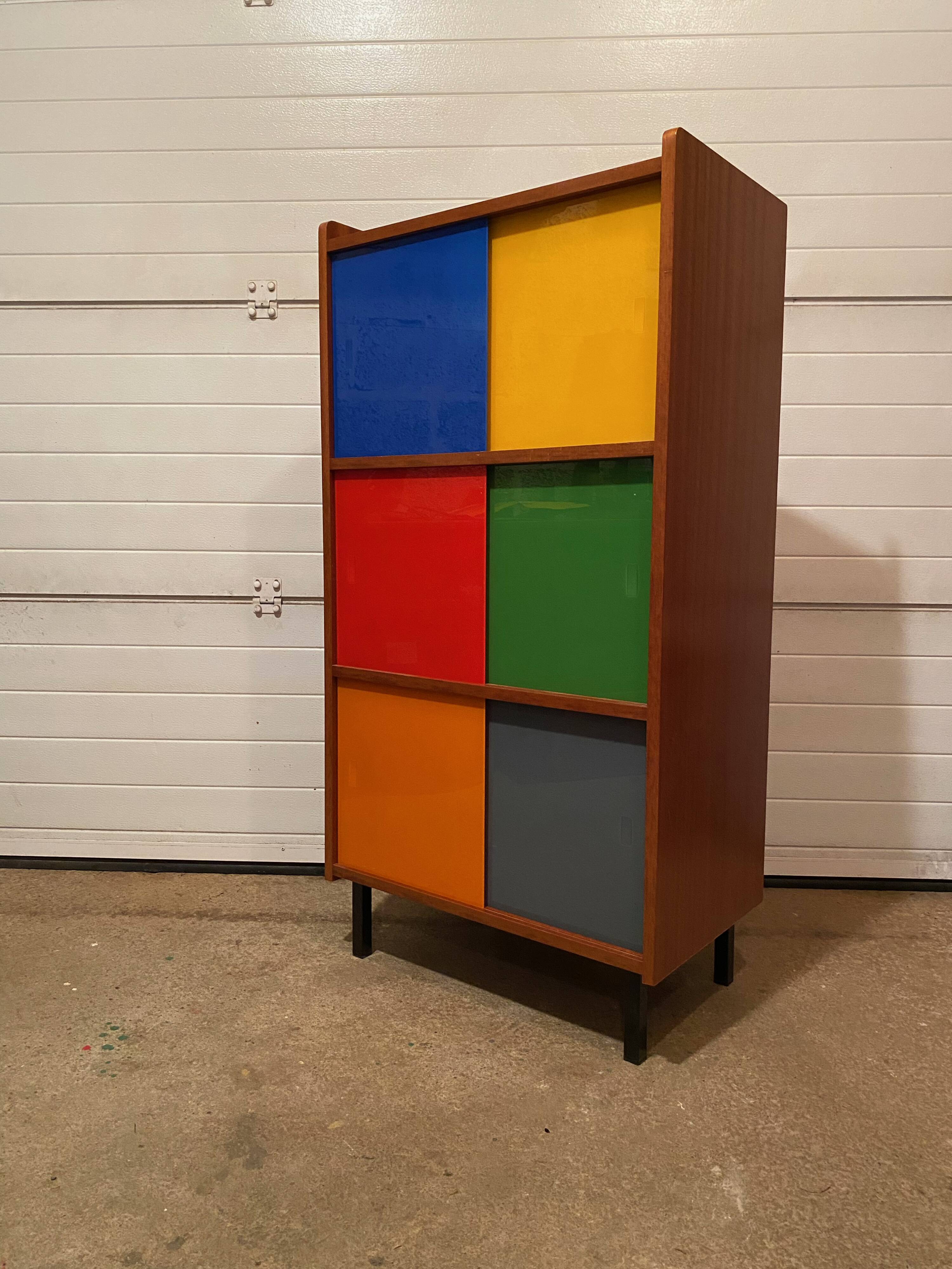 Vintage bookcase/display cabinet