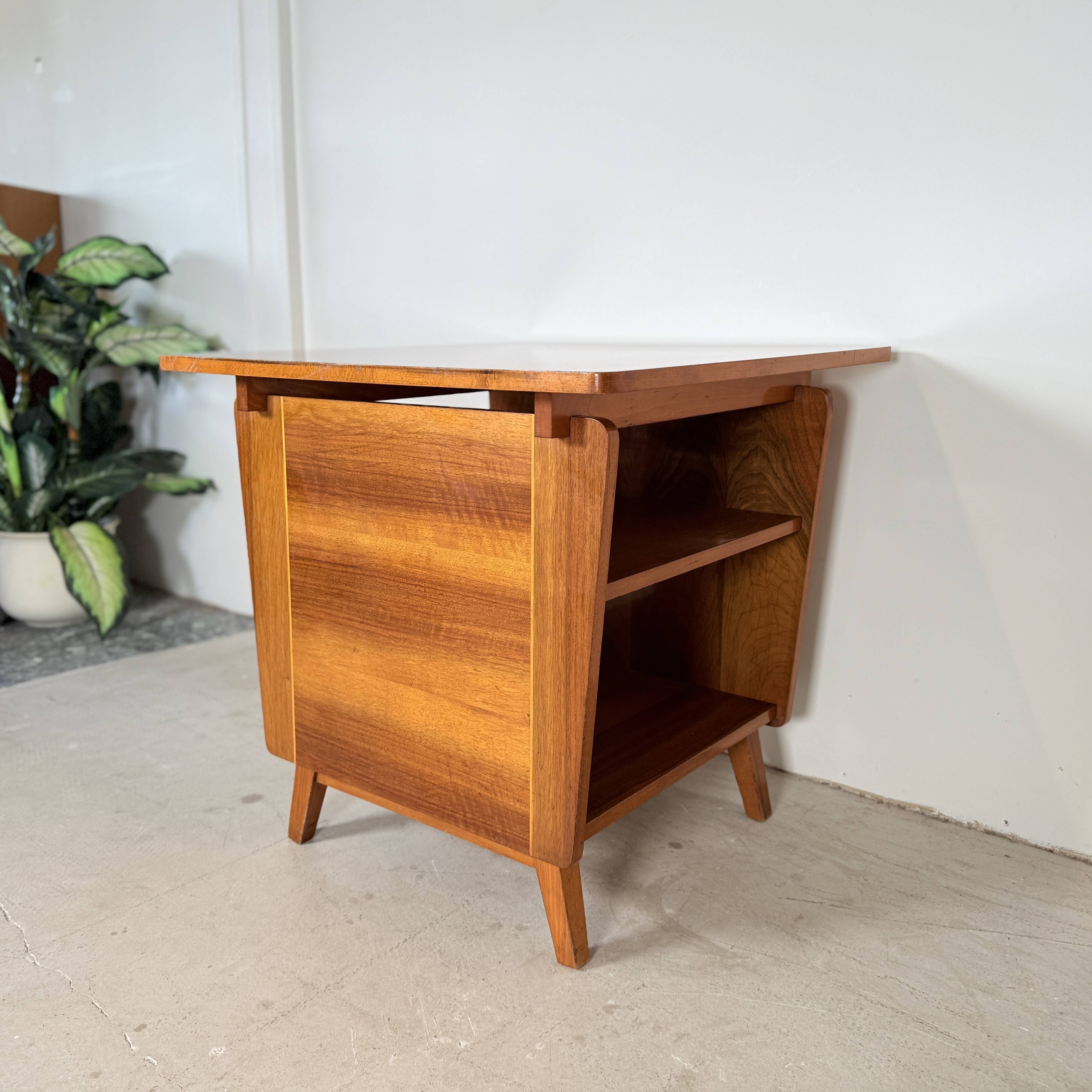 Table d'appoint vintage en finition guitare brillante, Bilea