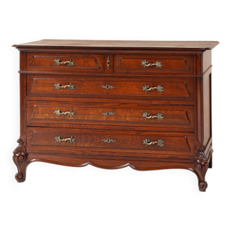 Commode ancienne française en chêne sculpté
