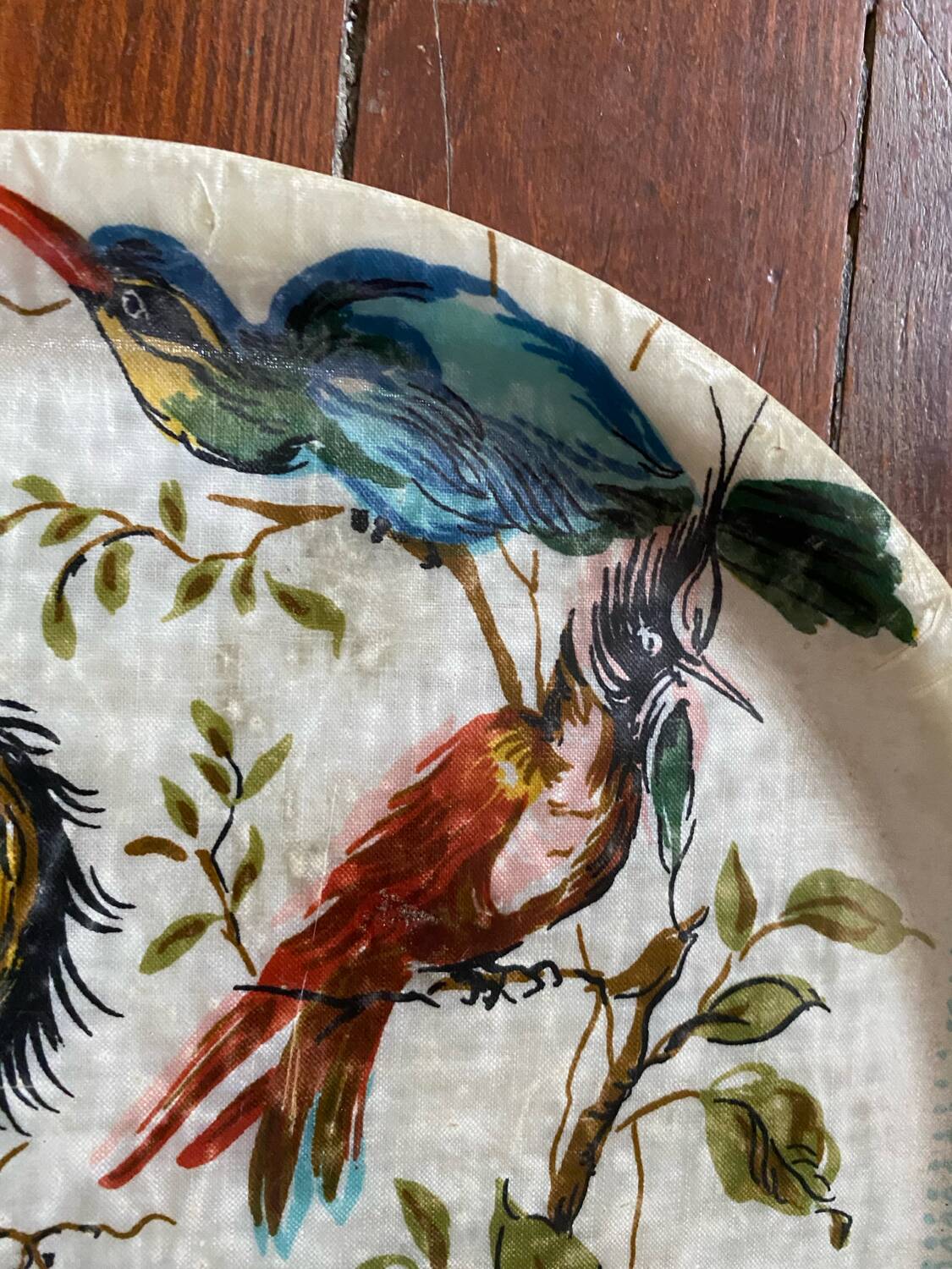 Round fiberglass bird tray.