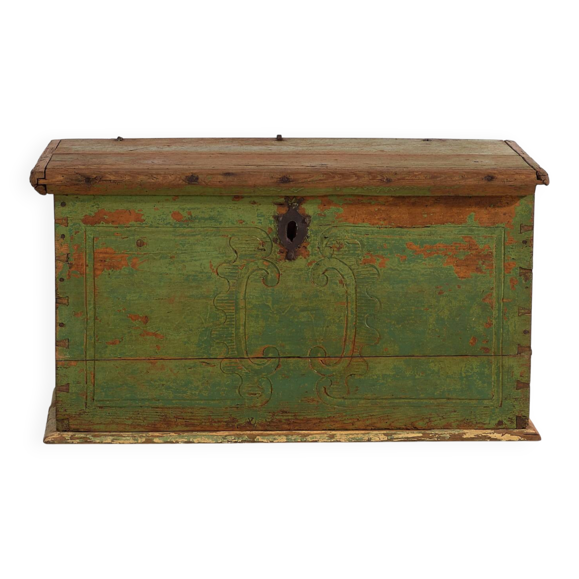 Antique chest with green patina (Year 1839)