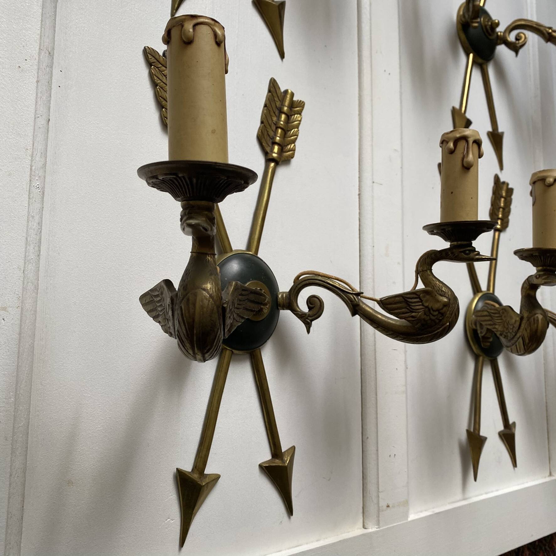 Double fire wall sconces in Empire style