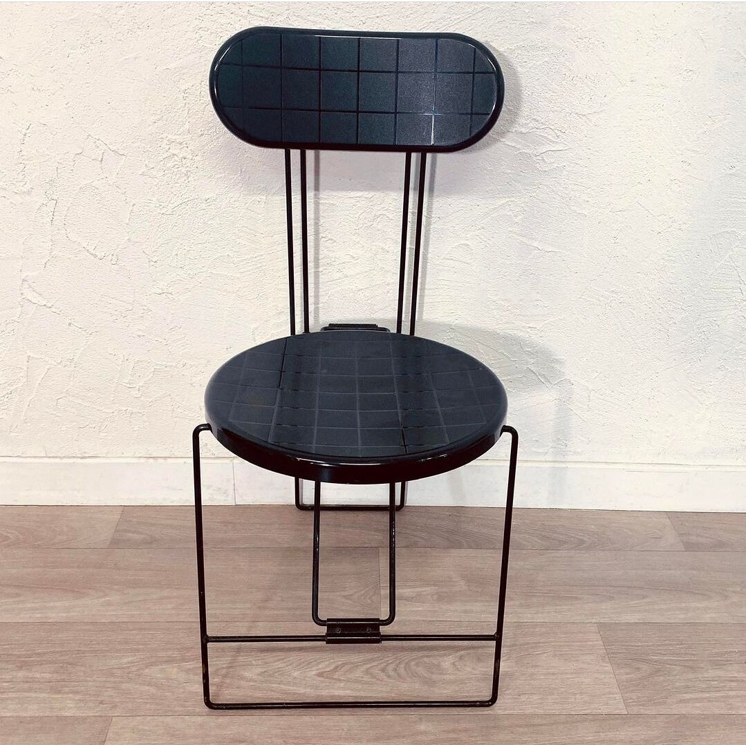 Chaise pliante "Cricket" de Andries Van Onck et Kazuma Yamaguchi
