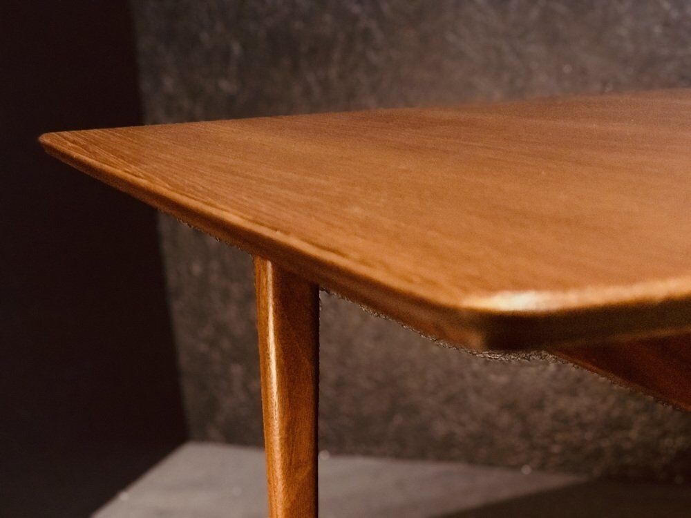 Extendable dining room table model t2 mid-century teak by Tom Robertson for McIntosh 1960s