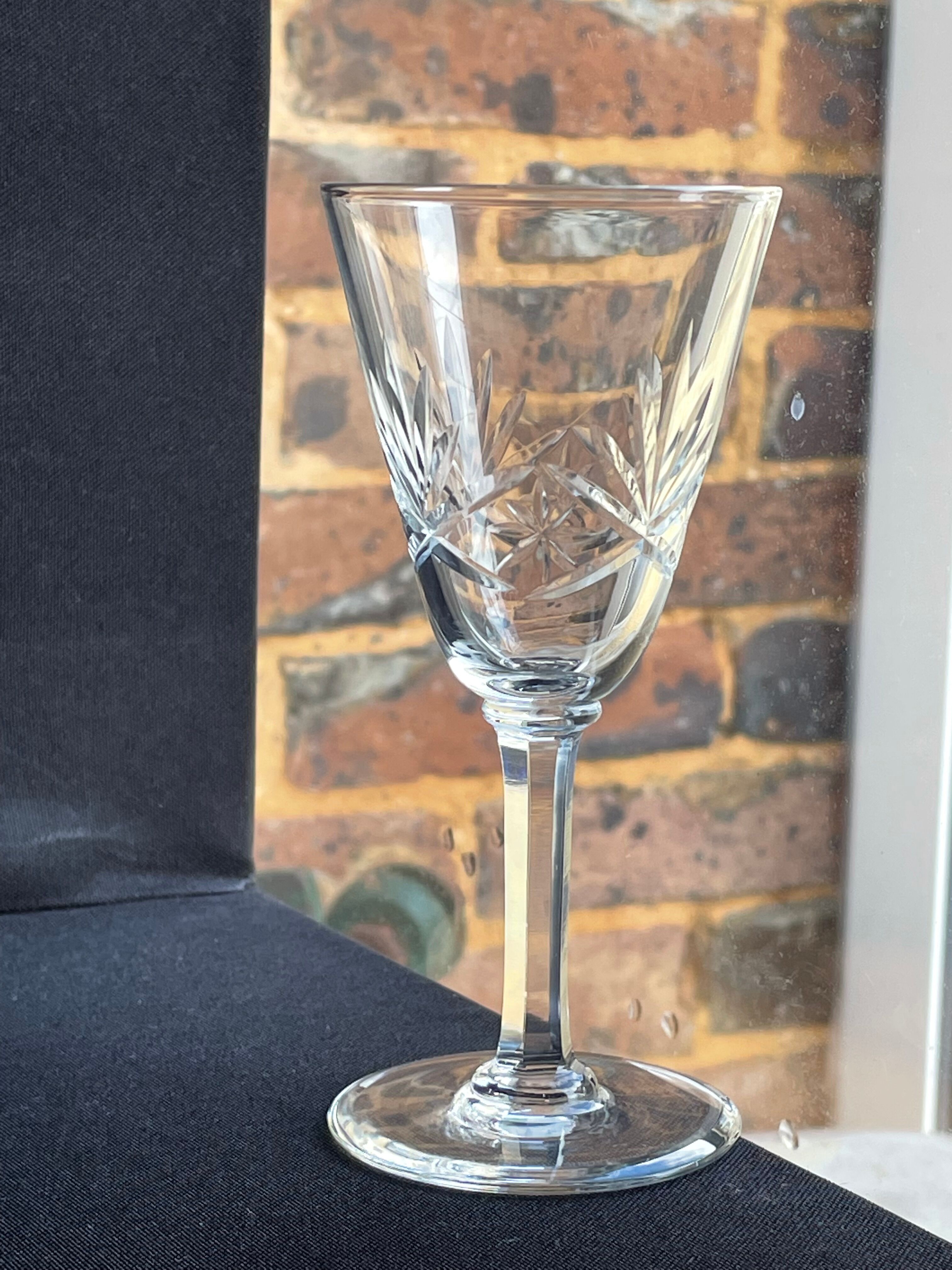 Liquor glasses (12) - art deco - cut and blown crystal