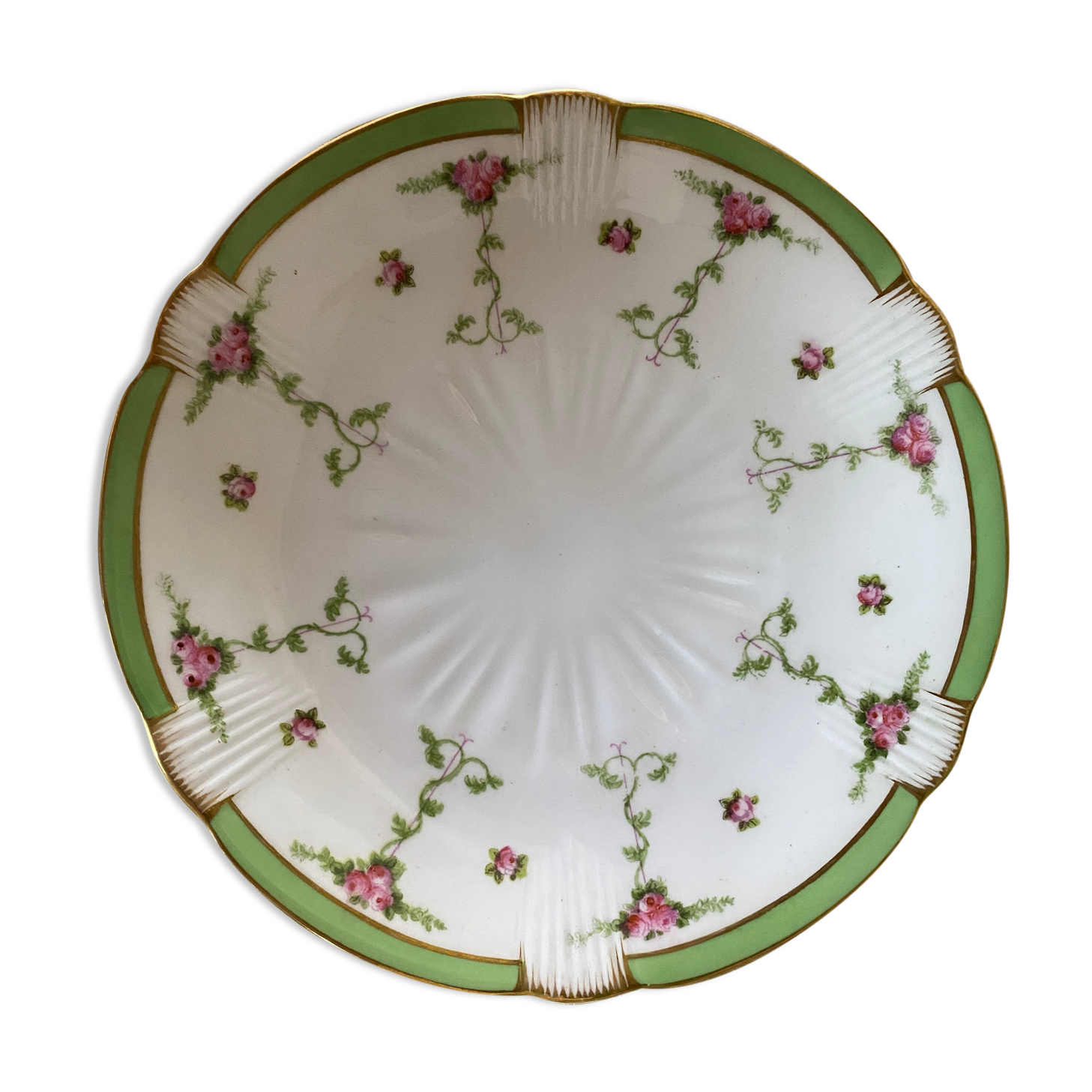 English porcelain cake dish